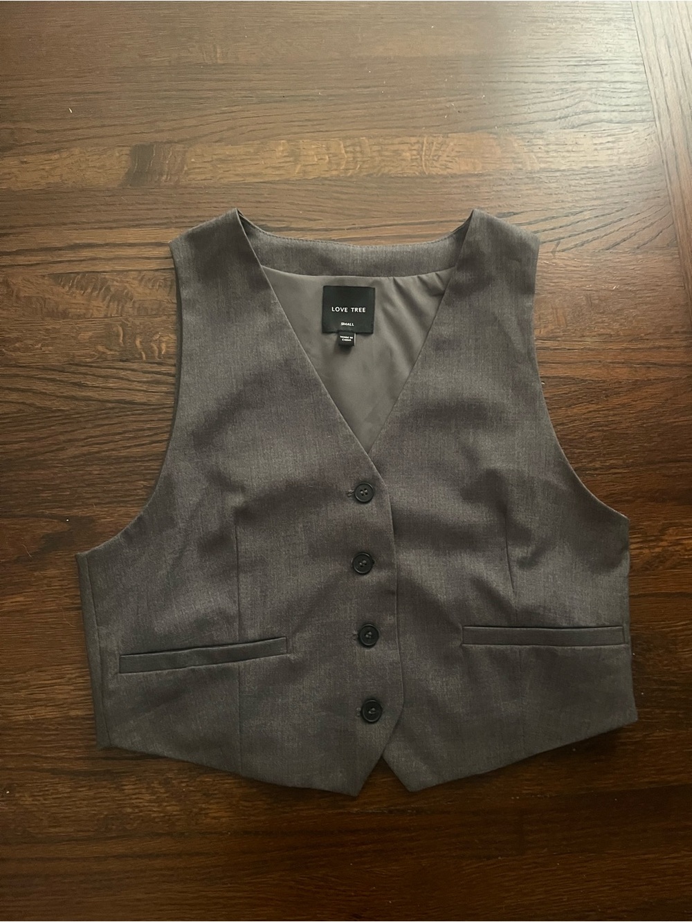 Love Tree Charcoal Gray Button Vest size small, perfect condition🩶
